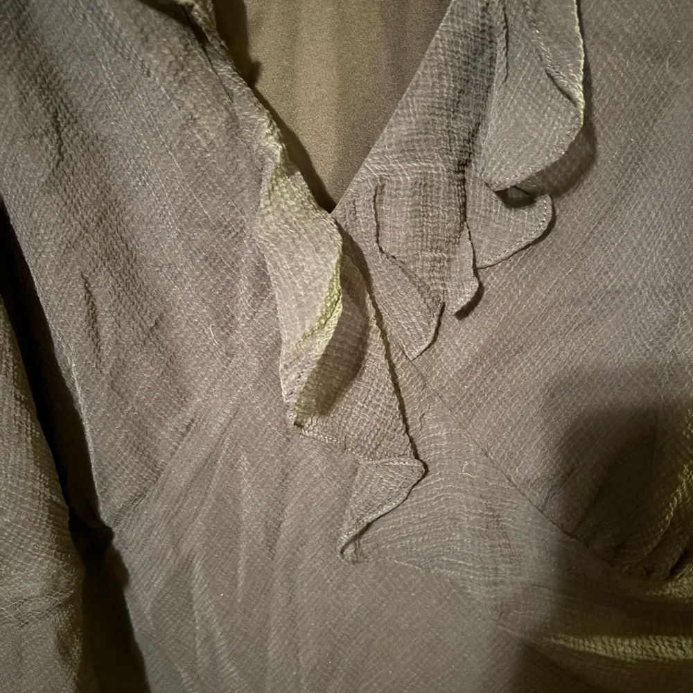 Isaac Mizrahi Black Ruffled Sleeveless Blouse - Picture 2 of 4